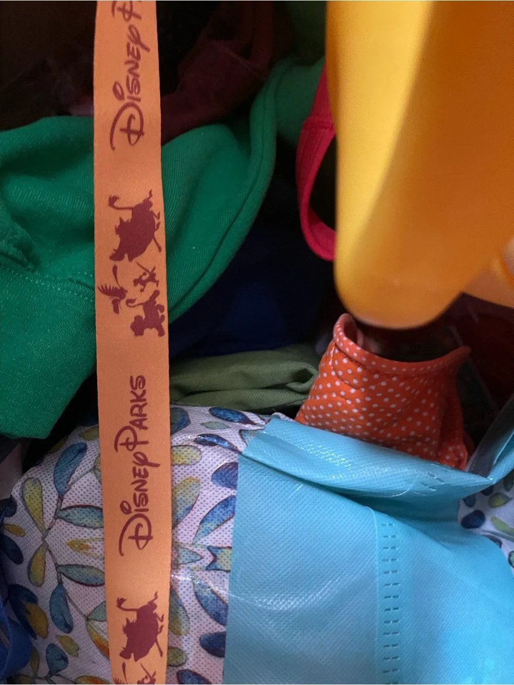 Disney Yellow Simba Popcorn Container With Landyard - Picture 3 of 3
